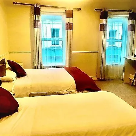 No.13 Townhouse Guest house *